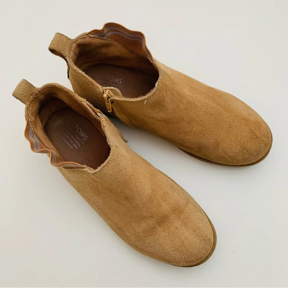 TOMS Honey Suede Brown Youth Leilani Booties Ankle Boots